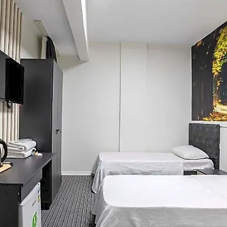 Acar Airport Hotell 3*