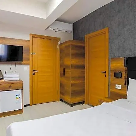 Acar Airport Hotell 3*